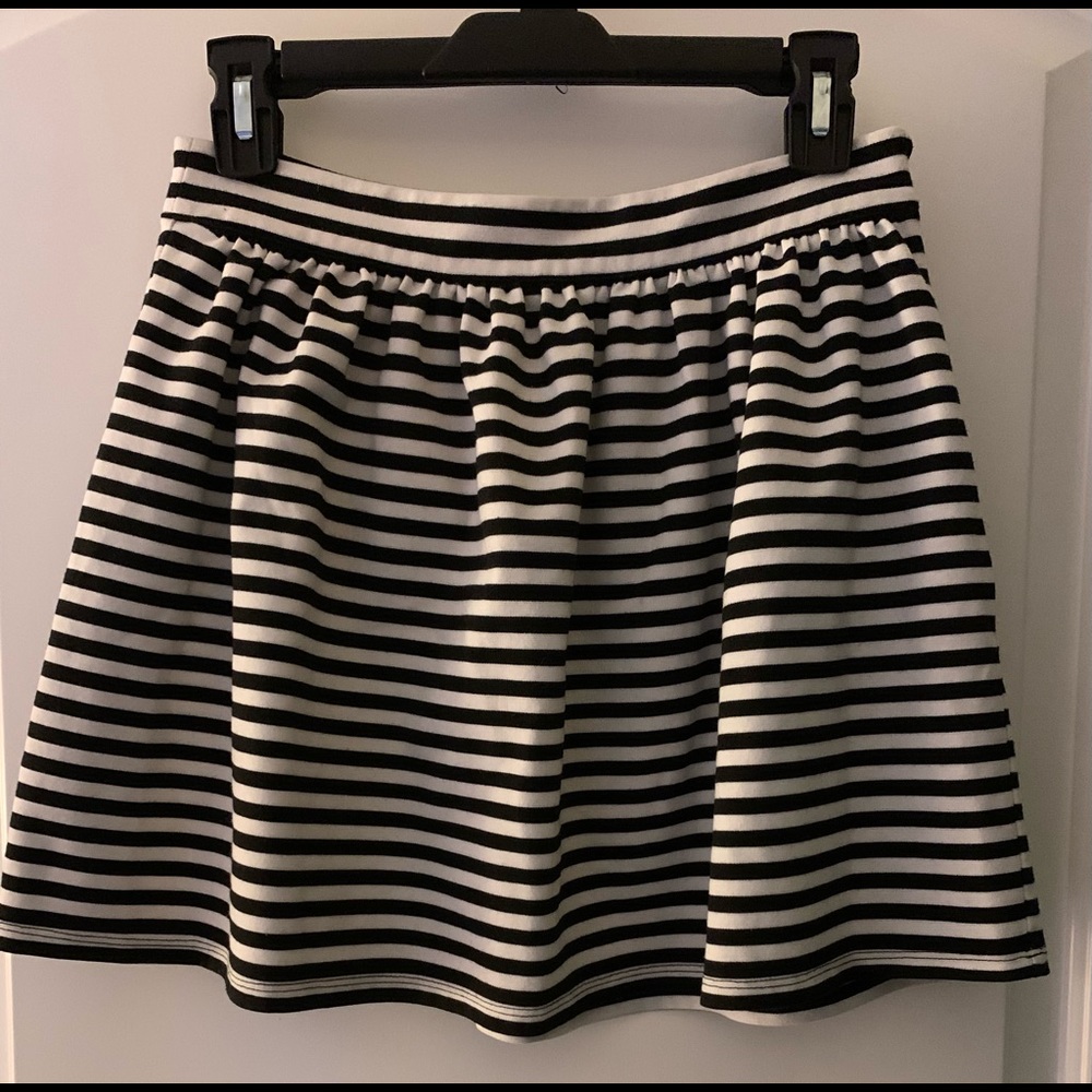Mini Black& White Strip Mini Skirt